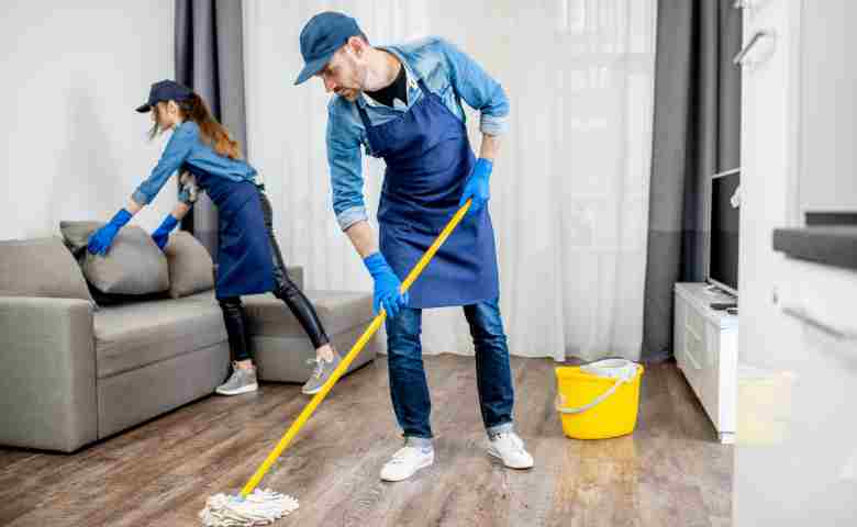 Follow the professional suggestions to choose the cleaning service for your property.